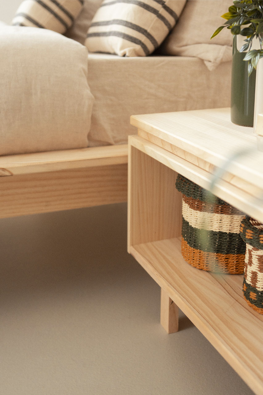 Imagen de ambiente 4 para:Mesita de noche de madera natural y ecológica